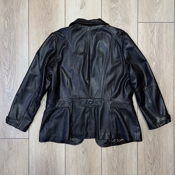 Vintage Women's Danier Genuine Leather Jacket - Picture 2 of 8